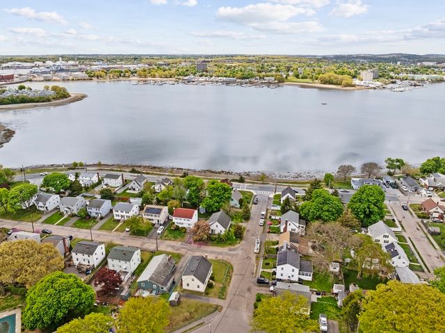 5 Northfield Ave, Quincy, MA 02169