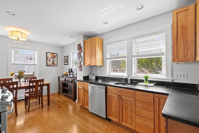 5 Northfield Ave, Quincy, MA 02169