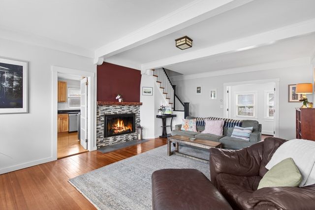5 Northfield Ave, Quincy, MA 02169