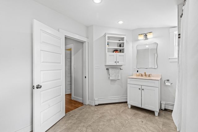 5 Northfield Ave, Quincy, MA 02169