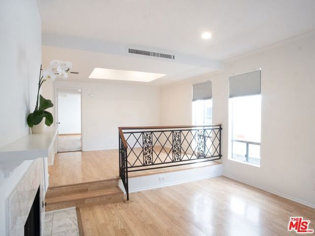 1655 Selby Avenue 101, Los Angeles, CA 90024