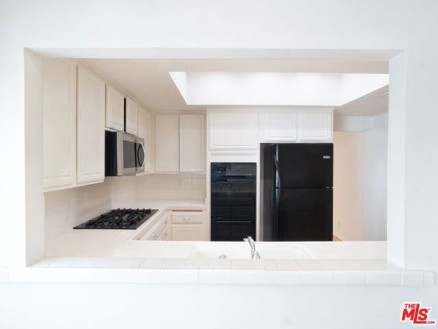 1655 Selby Avenue 101, Los Angeles, CA 90024