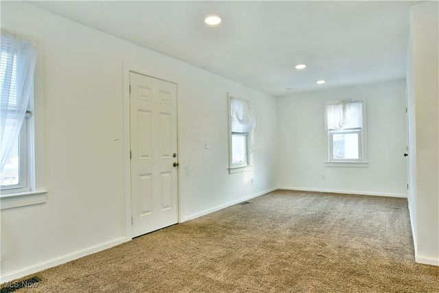 1970 Newdale Avenue, Akron, OH 44320