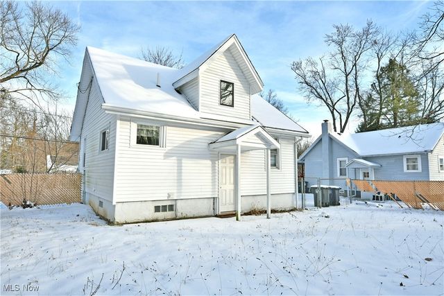 1970 Newdale Avenue, Akron, OH 44320