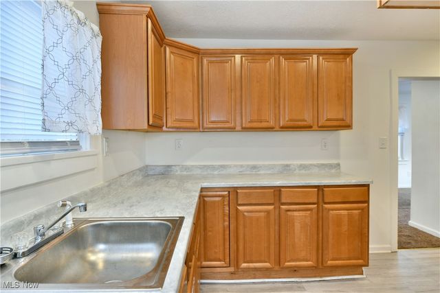 1970 Newdale Avenue, Akron, OH 44320