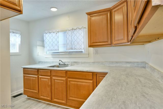 1970 Newdale Avenue, Akron, OH 44320