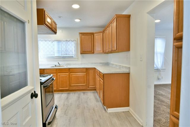 1970 Newdale Avenue, Akron, OH 44320