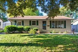 1527 N MENNEN COURT, Green Bay, WI 54304