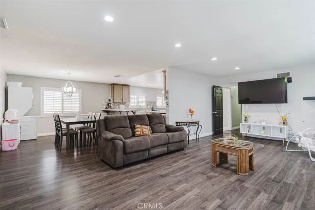 14004 Herron Street, Sylmar, CA 91342