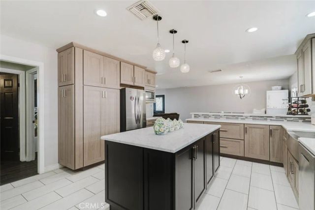 14004 Herron Street, Sylmar, CA 91342