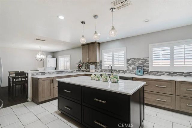 14004 Herron Street, Sylmar, CA 91342