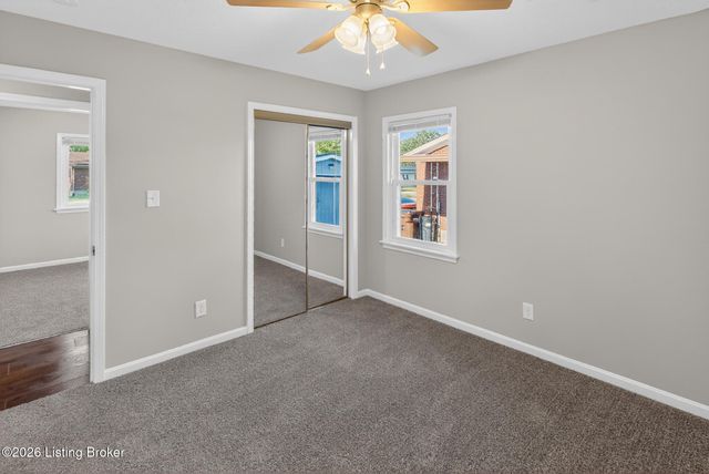 6610 Sunny Vale Way, Louisville, KY 40272