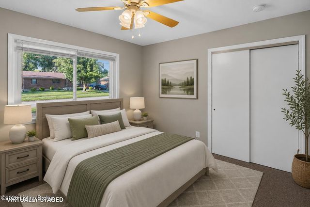 6610 Sunny Vale Way, Louisville, KY 40272