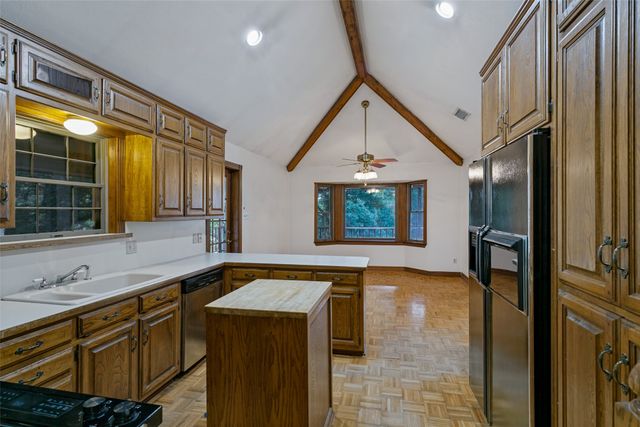 201 Squaw Creek Road, Willow Park, TX 76087