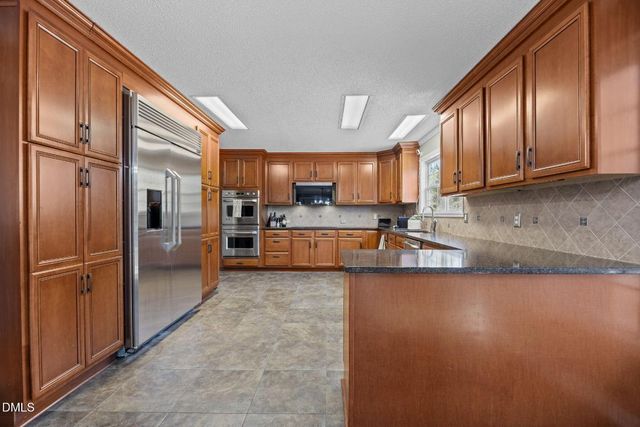 120 Mockingbird Lane, Spring Lake, NC 28390