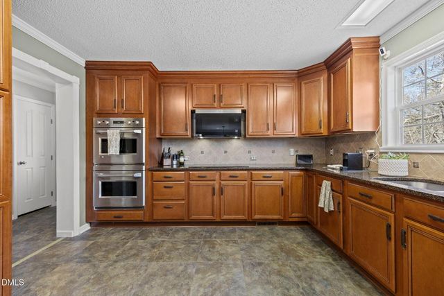 120 Mockingbird Lane, Spring Lake, NC 28390