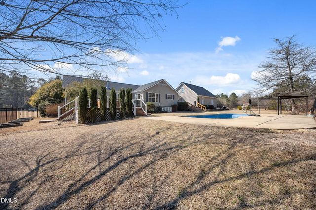 120 Mockingbird Lane, Spring Lake, NC 28390