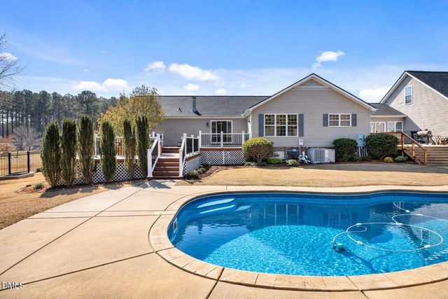 120 Mockingbird Lane, Spring Lake, NC 28390