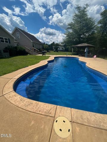 120 Mockingbird Lane, Spring Lake, NC 28390