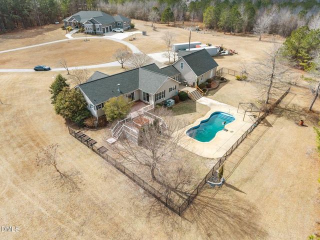120 Mockingbird Lane, Spring Lake, NC 28390