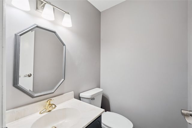 1222 NW 4th Street, Ankeny, IA 50023