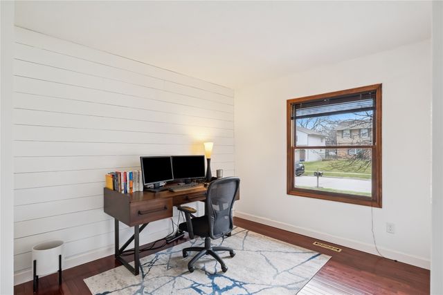 1222 NW 4th Street, Ankeny, IA 50023