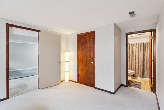 1222 NW 4th Street, Ankeny, IA 50023