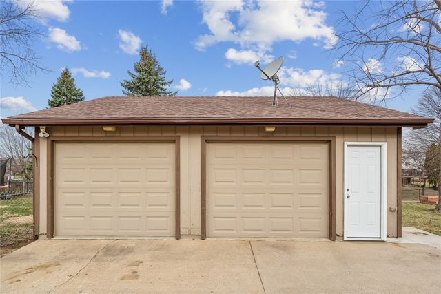 1222 NW 4th Street, Ankeny, IA 50023