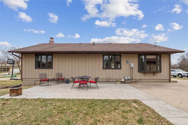 1222 NW 4th Street, Ankeny, IA 50023