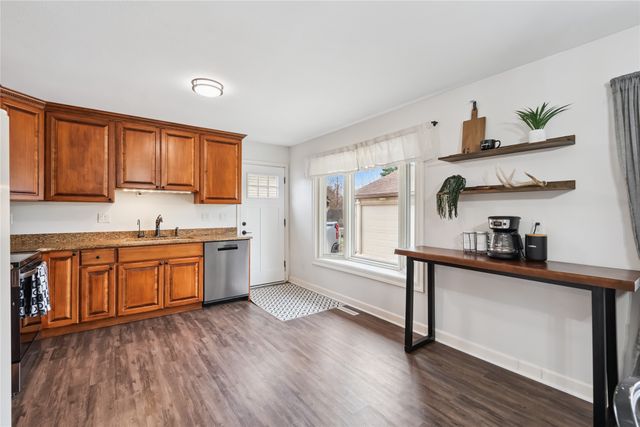 1222 NW 4th Street, Ankeny, IA 50023