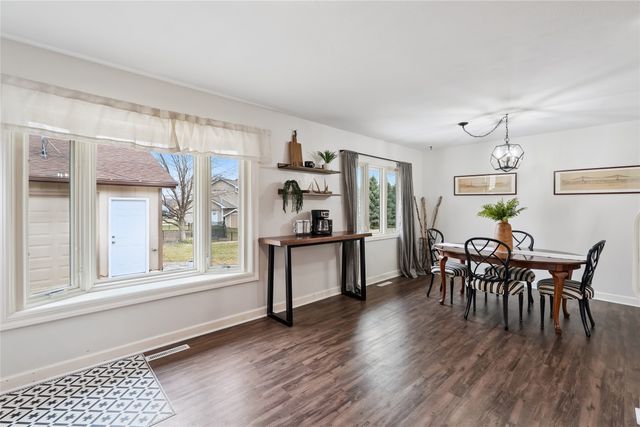 1222 NW 4th Street, Ankeny, IA 50023