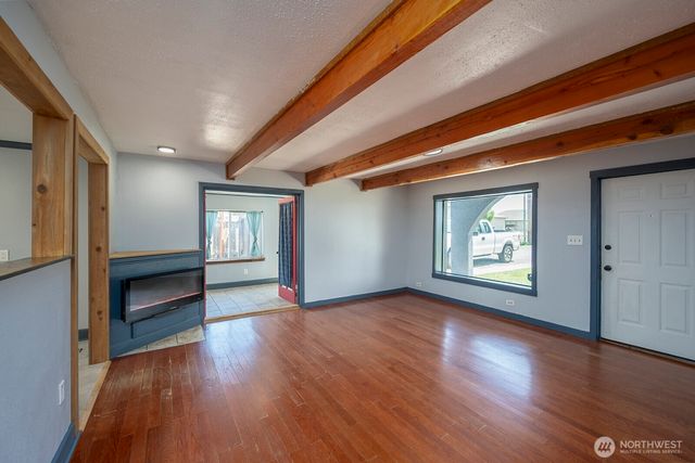 1036 W Luta Street, Moses Lake, WA 98837