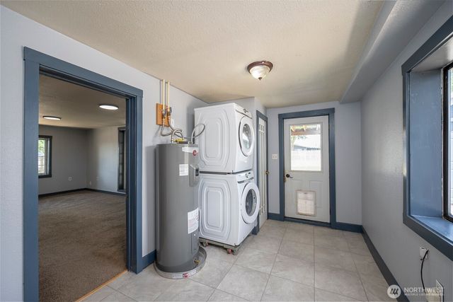 1036 W Luta Street, Moses Lake, WA 98837