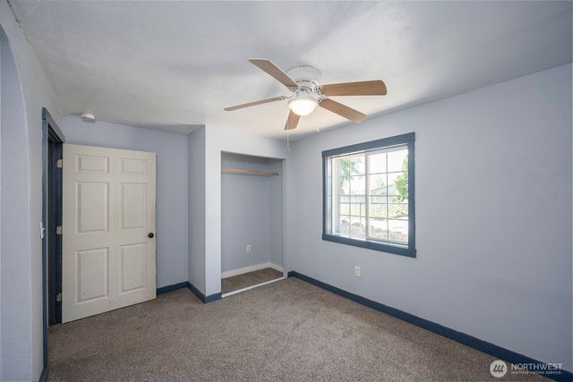 1036 W Luta Street, Moses Lake, WA 98837