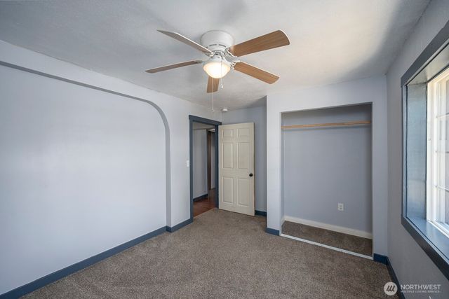 1036 W Luta Street, Moses Lake, WA 98837