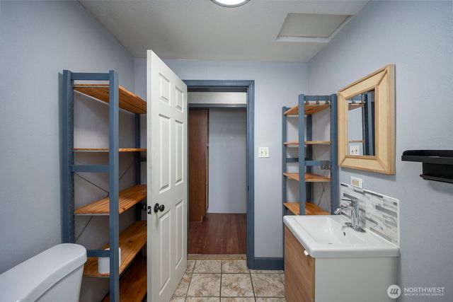 1036 W Luta Street, Moses Lake, WA 98837