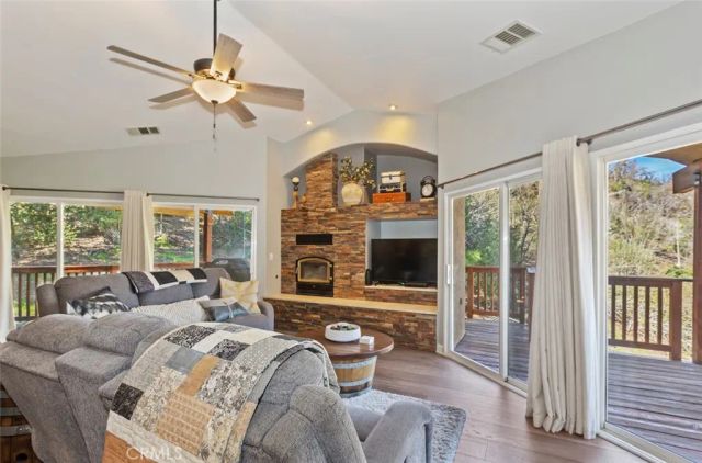 26633 Timberline Drive, Wrightwood, CA 92397