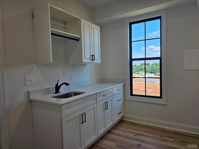 18 Grandset Drive, Forest, VA 24551