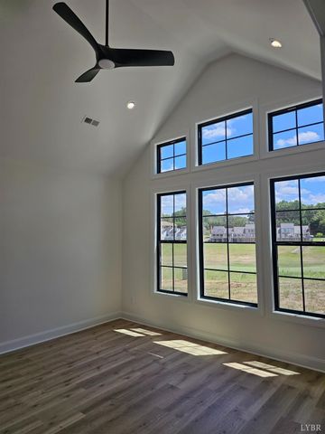 18 Grandset Drive, Forest, VA 24551