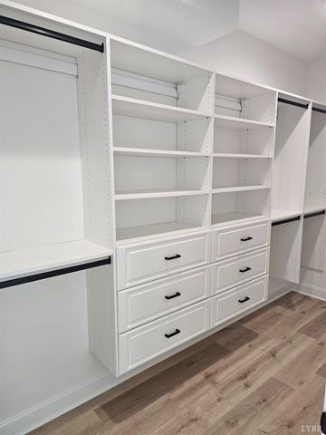 18 Grandset Drive, Forest, VA 24551