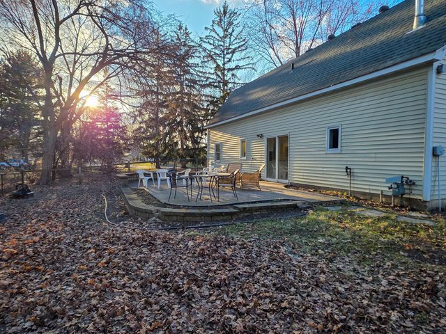 835 Vicksburg Lane N, Plymouth, MN 55447