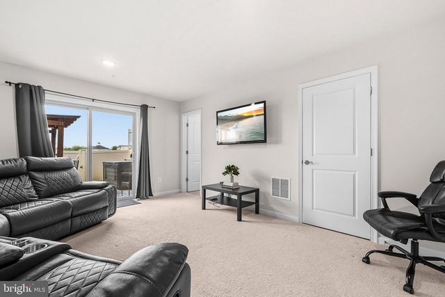 16828 SAINT HELEN AVE, Bowie, MD 20716