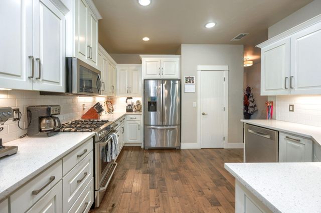 4040 Crystal Springs Drive, Medford, OR 97504