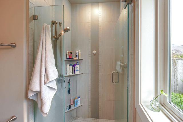 4040 Crystal Springs Drive, Medford, OR 97504