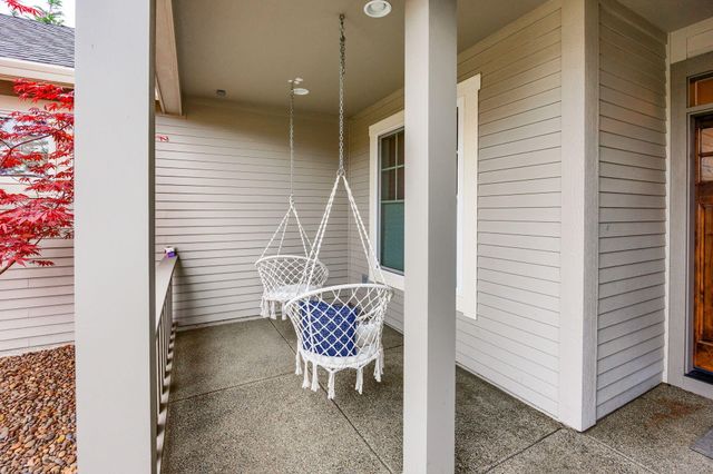 4040 Crystal Springs Drive, Medford, OR 97504