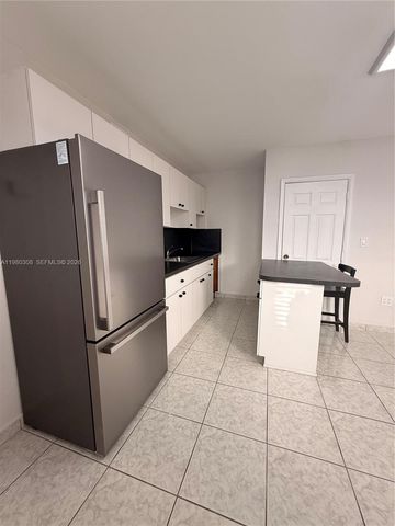 3666 SW 24th Ter R, Miami, FL 33145