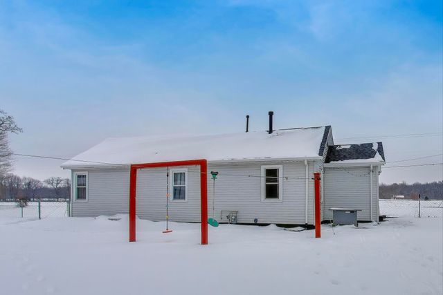 1795 S 350 E, Knox, IN 46534