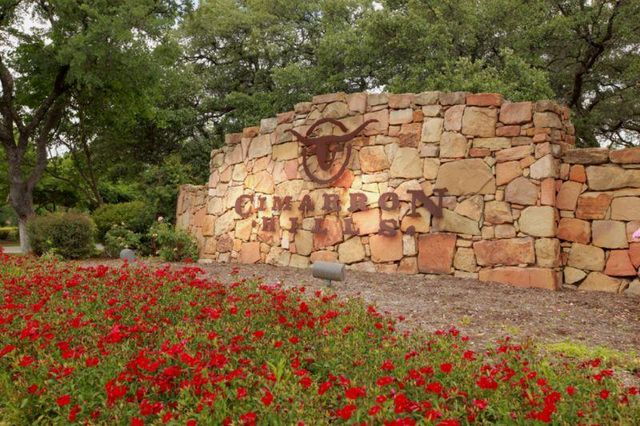 305 Indigo LN, Georgetown, TX 78628