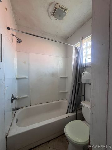 67 Clark Street, Wetumpka, AL 36092