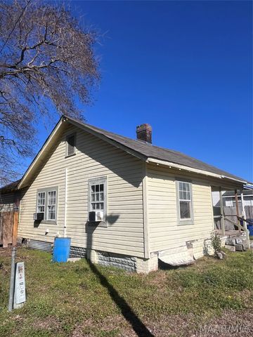 67 Clark Street, Wetumpka, AL 36092
